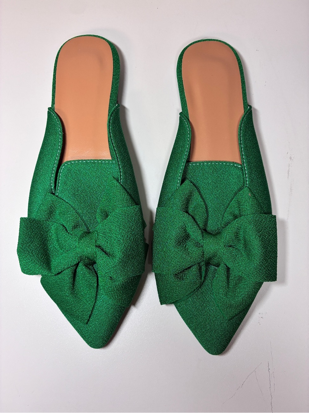 Amazon Brand- BEAUDRM- Green Bow Pointed Toe Slip-On Flats - Women 7.5, 39